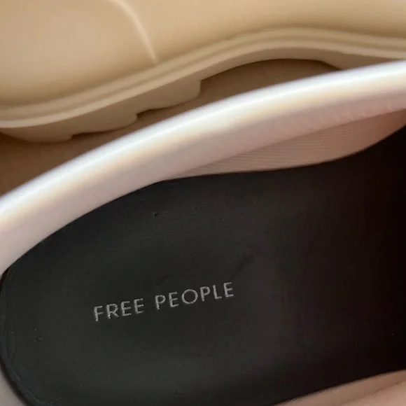 Free People High street rain boot in Parchment beige Size 10 - Picture 6 of 9